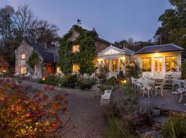 Luxury Country House Glendalough Wicklow, khách sạn sang trọng ở Laragh