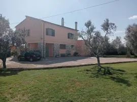 Villa in campagna tra natura e verde