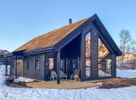 Lovely Home In Vikes With Kitchen, maison de vacances à Vikeså
