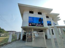 Hotel Zodiac, ξενοδοχείο σε Kottayam