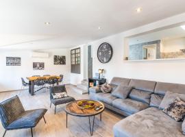 Superbe appartement avec terrasse sur les toits, hotel Manosque-ban