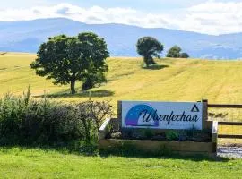 Waenfechan Glamping with Hot Tubs