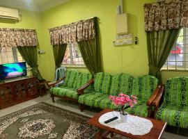 D’baroh Homestay, παραθεριστική κατοικία σε Kampong Tanjong Karang