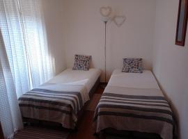 Apartamento 1 - Fundação de Veiros, hotel in Veiros