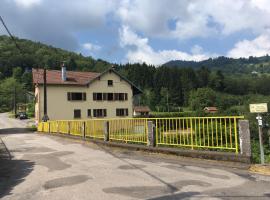 Location Sylvie Herve Vosges, hotell i Saulxures-sur-Moselotte