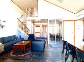 Himos Mökki superior - Chalet Cottage superior ski-in-ski-out โรงแรมในยัมซา