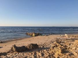 Casa Poseidonia - intero alloggio in riva al mare, villa in Carini