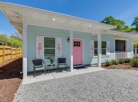 Lovely Vacation Home about 1 Mi to Ocean Isle Beach!, cottage in Ocean Isle Beach