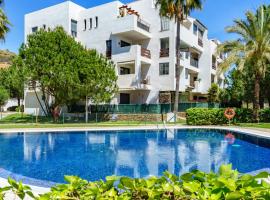 Sea Sun apartment in La Cala de Mijas - Ref 204, lággjaldahótel í La Cala de Mijas