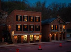 Riverboat Suites, bed & breakfast σε Galena
