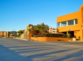 Sunrock Hotel & Suites, hotel en Cabo San Lucas