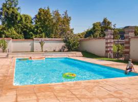 Stunning Apartment In Ocquerre With 3 Bedrooms, Wifi And Outdoor Swimming Pool – hotel w mieście Ocquerre