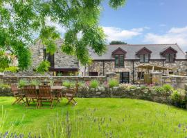 Tai Marian Group Cottages, cottage in Llangadwaladr