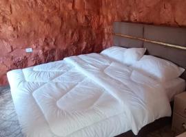 Asem Studio apartment, cheap hotel in Wadi Musa