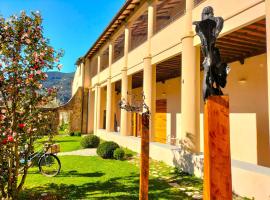 Badia Giulia Prestigious Historical B&B, Camaiore Adults only - Pets free, hotelli kohteessa Camaiore