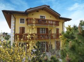 RAINBOW, Ferienwohnung in Rovereto