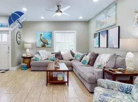 WPV Beautiful Townhome on Mustang Island, Shared Pool and Close to Beach and Restaurants