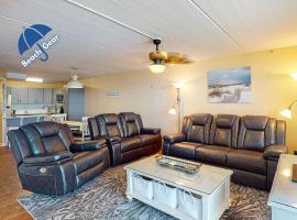 MT1004 Beautiful Newly Remodeled Condo with Gulf Views, Beach Boardwalk and Communal Pool Hot Tub, cheap hotel in Mustang Beach