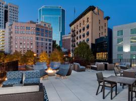 Fairfield Inn & Suites Fort Worth Downtown/Convention Center, hotel en Centro de Fort Worth (Sundance Square), Fort Worth