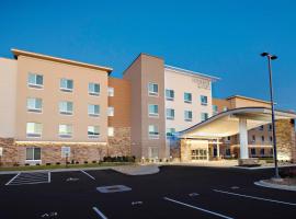 Fairfield Inn & Suites by Marriott Dayton North, hotel with parking in Murlin Heights