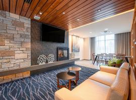 Fairfield Inn & Suites By Marriott Duluth Waterfront, hotel with pools in Duluth