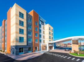 Fairfield Inn & Suites by Marriott Boston Marlborough/Apex Center, хотел в Марлбъроу