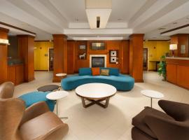 Fairfield Inn & Suites by Marriott Marshall, hotell i Marshall