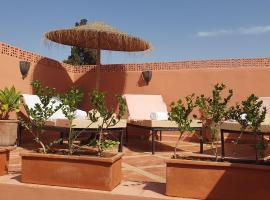 Riad Le Manzil Beldi, villa in Marrakech
