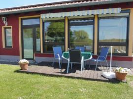Ferienhaus am See - a85583, holiday home in Radewege