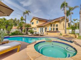 Gorgeous Vista Home with Private Pool and Spa!, hotel in Vista