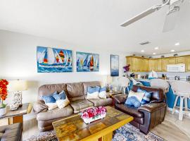 Captain's Cove #207, hotel in Indian Shores , Clearwater Beach