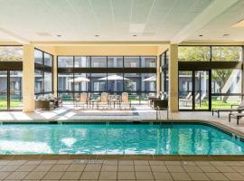 Courtyard by Marriott Chicago Naperville, hotel blizu znamenitosti Four Lakes Rope Tow 3, Naperville