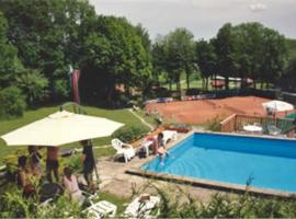 Hotel Pension Stadlhuber Aktivpark Kremsmünster, golf hotel in Kremsmünster