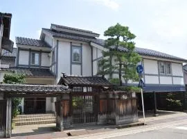 カメリアイン雪椿