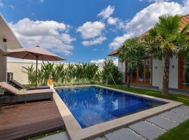 Banyu Riris Villa Lovina Private Villa, hotel with pools in Banjar