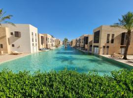 1 Bedroom, Pool view and 2 balconies, Scarab Club, căsuță din Hurghada