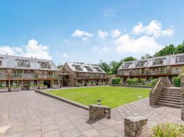 Buzzard, hotel in Blackawton