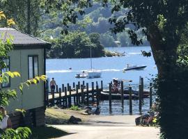R11 Lake View, Fallbarrow Holiday Park, glamping site in Bowness-on-Windermere