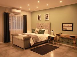 Clifton Home, hotel with parking in Richards Bay
