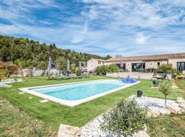 Amazing Home In Saignon With Outdoor Swimming Pool, Wifi And 3 Bedrooms, hotel a Saignon