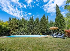 La Bastide des Joncquiers, country house in LʼIsle-sur-la-Sorgue