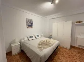 Valencia Centro andando y Playa malvarrosa tranvía