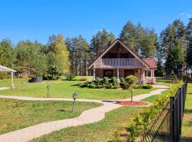 Beautiful Villa For Family/Couples, casa o chalet en Molėtai