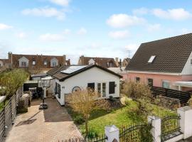 Gorgeous Home In Kbenhavn S With Kitchen, hotell i København