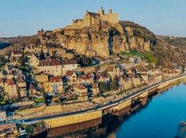 Zemu izmaksu kategorijas viesnīca maison en Périgord proche Beynac et Sarlat pilsētā Cénac-et-Saint-Julien