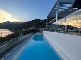 Villa Nostos Plakias beachfront sea view privet pool, hotel u gradu Plakias