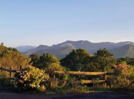 Chalet avec terrasse face aux Pyrénées, cabaña o casa de campo en Bartrés