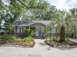 Mermaid Cottage Private Heated Pool !