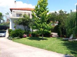 Villa Mary, cottage in Nea Kalikratia