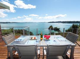 Nelson's Lookout - Russell Holiday Home, hotel in Russell